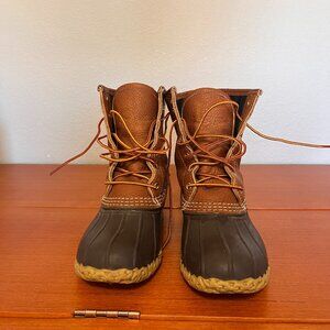 LL BEAN Women's Bean Boots, 8" Flannel-Lined Insulated- sz 8